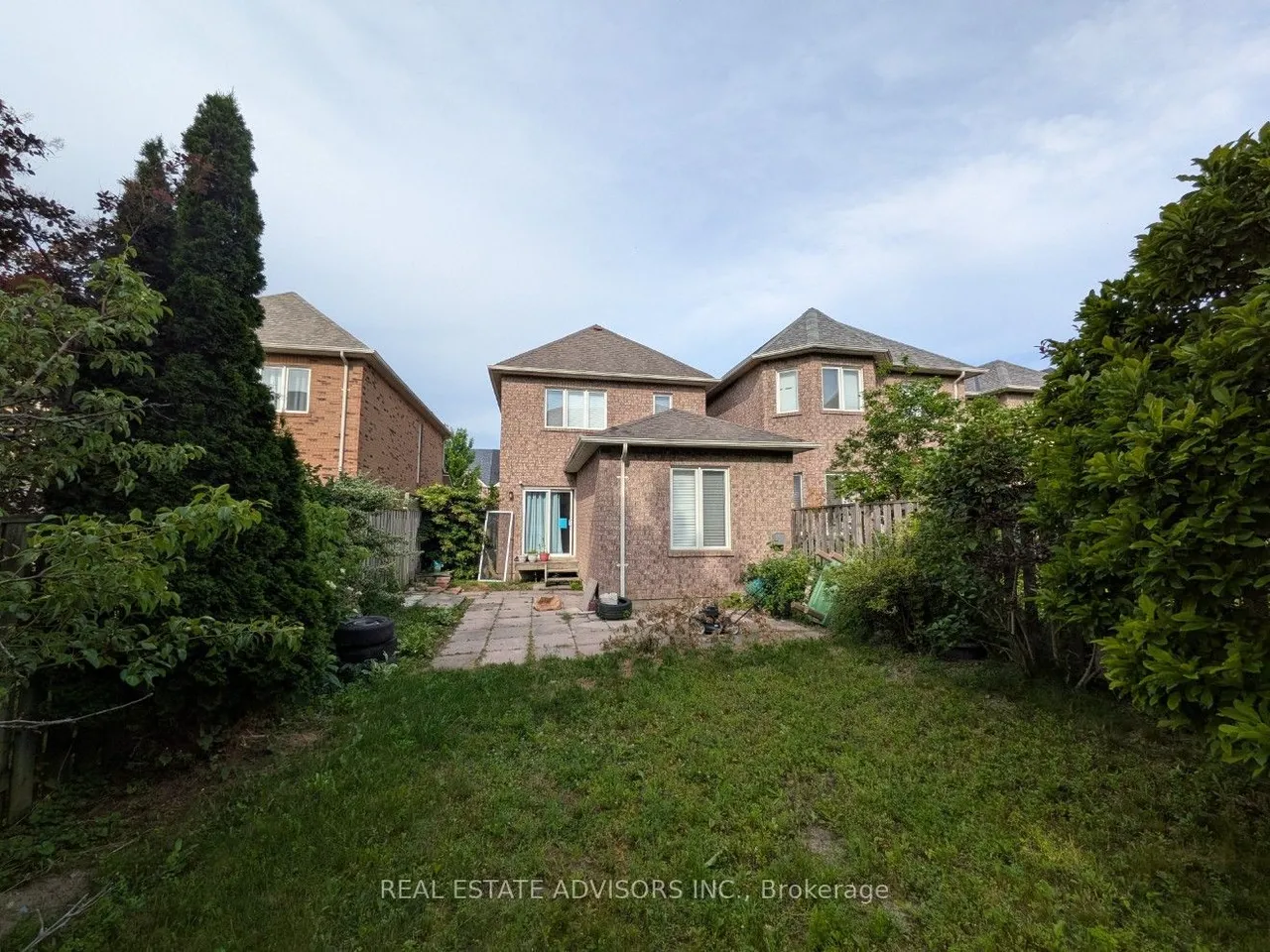 80 Dooley Crescent — photo 34