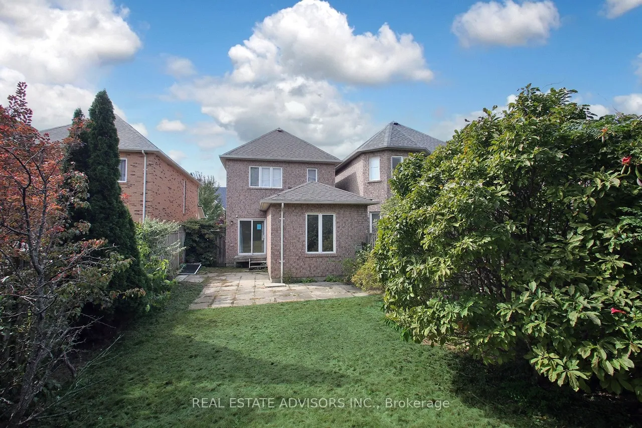 80 Dooley Crescent — photo 33