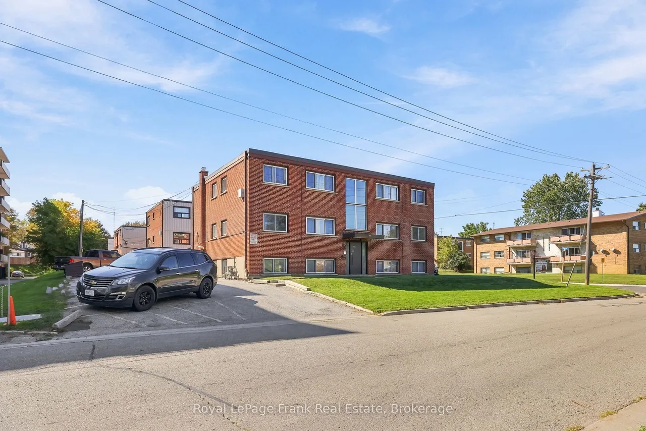 180 Nipigon Street — photo 2
