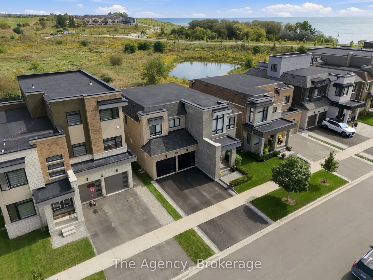 39 Yacht Drive — photo 3
