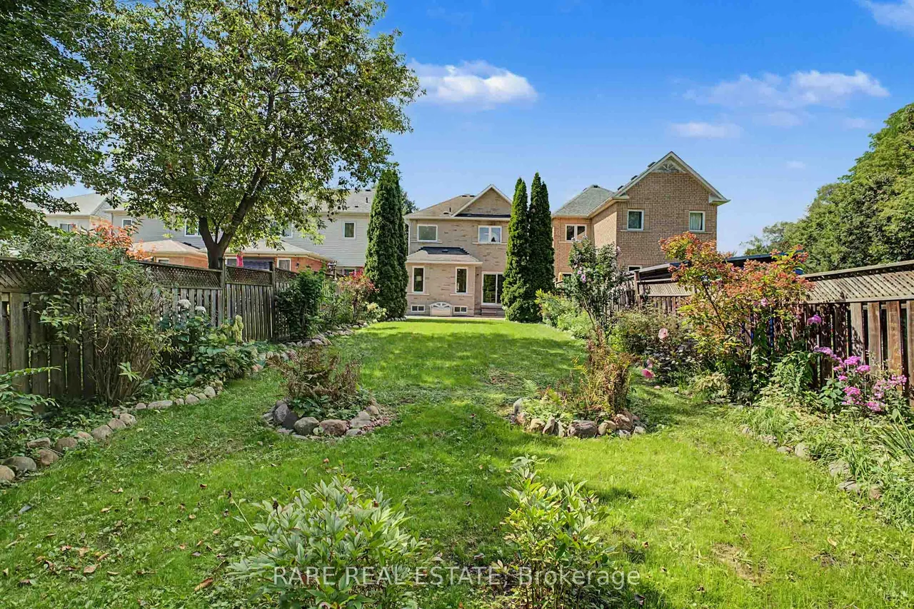 521 Hickory Avenue N — photo 42