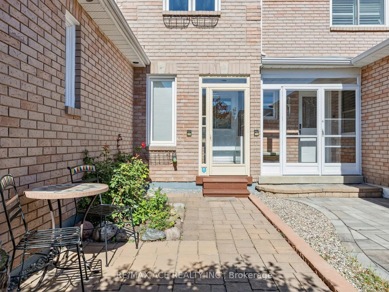 40 Weekes Drive — photo 3