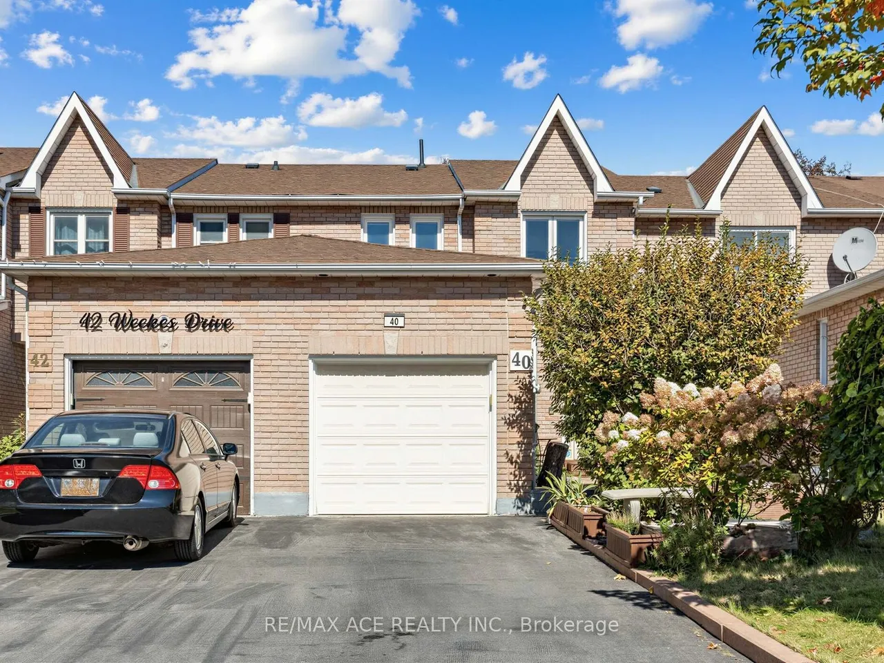 40 Weekes Drive — photo 2