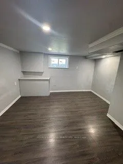 182 Bloor Street W — photo 2