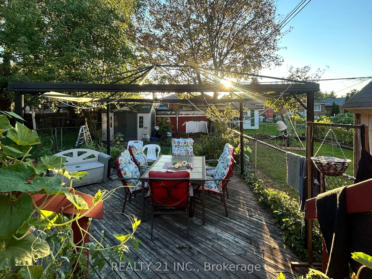 176 Linden Avenue — photo 24