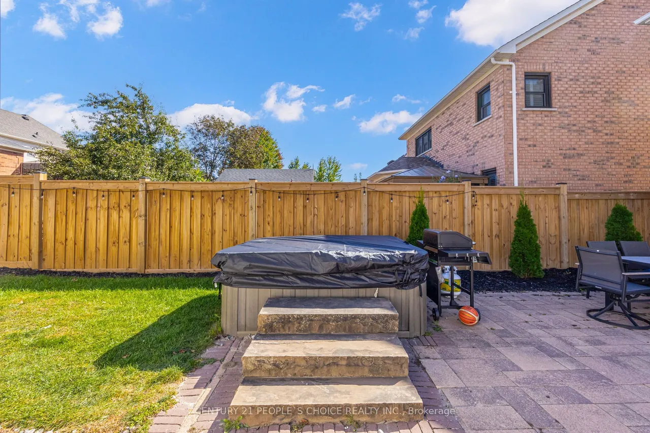 153 Watford Street — photo 49
