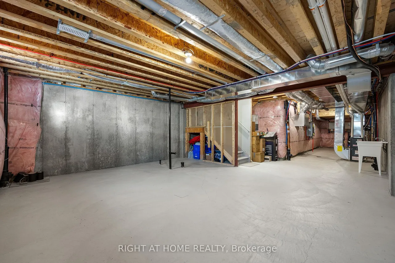 51 Peter Hogg Court — photo 23