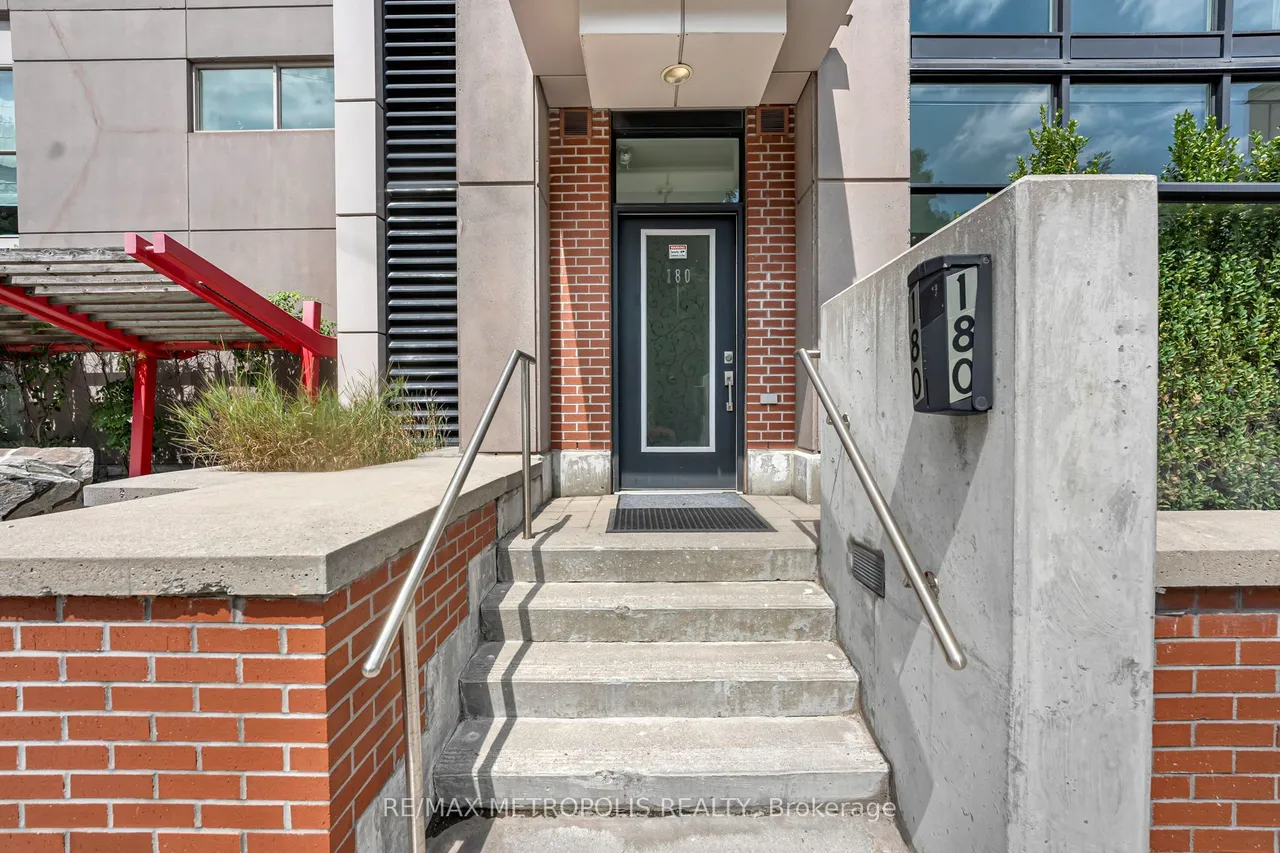 180 Borough Drive — photo 3