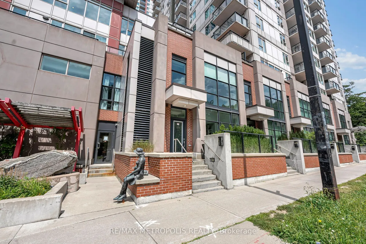 180 Borough Drive — photo 2