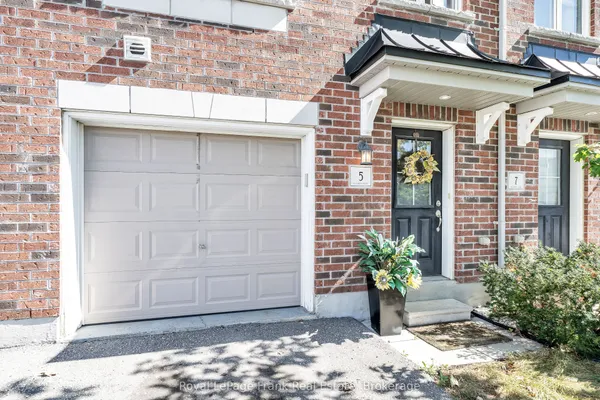 5 Markham Trail — photo 2