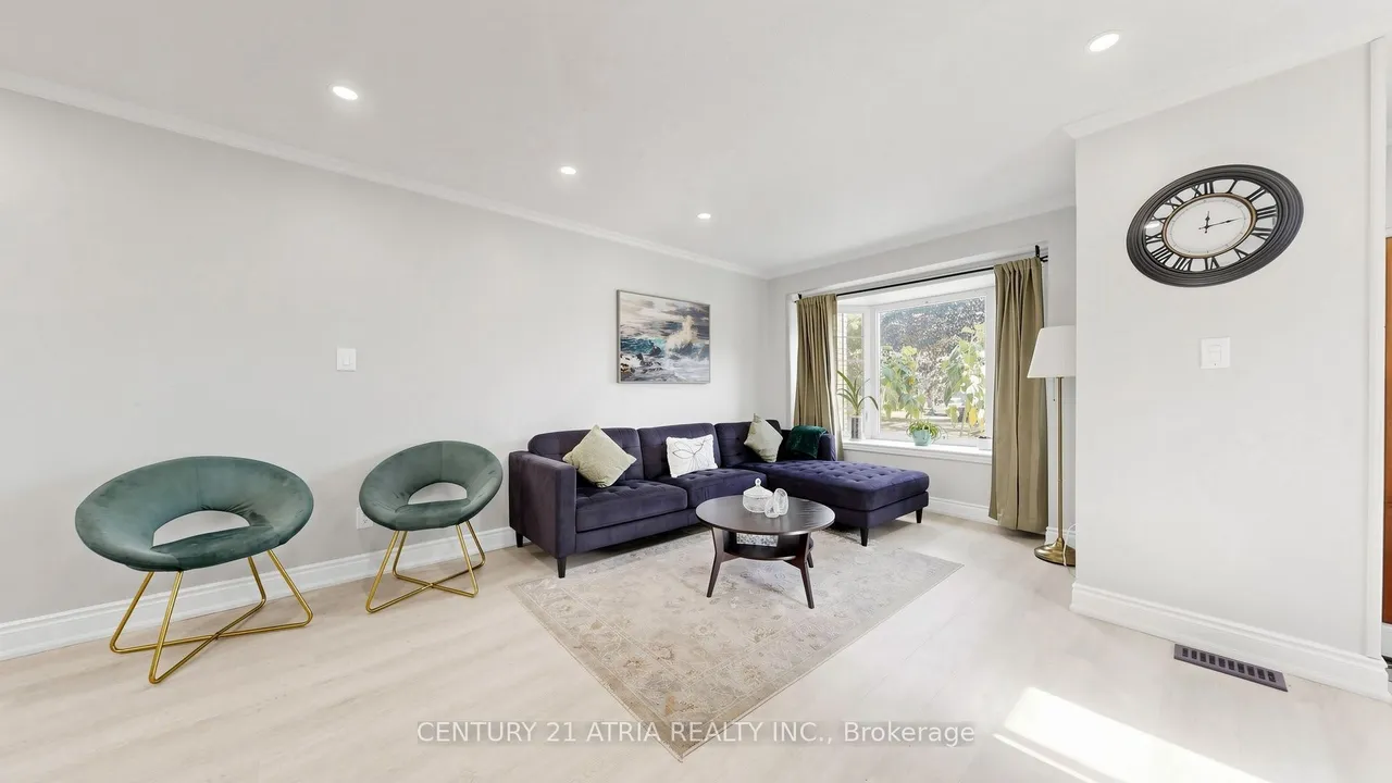 982 Renfrew Court — photo 3
