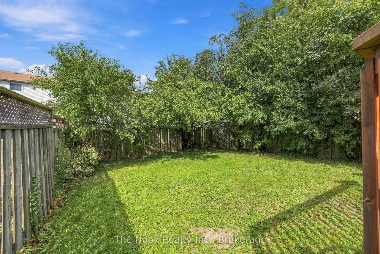 27 Field Crescent — photo 33