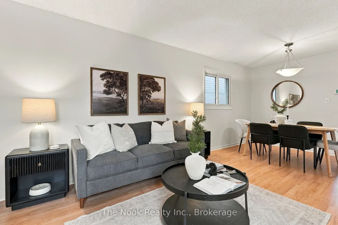 27 Field Crescent — photo 2