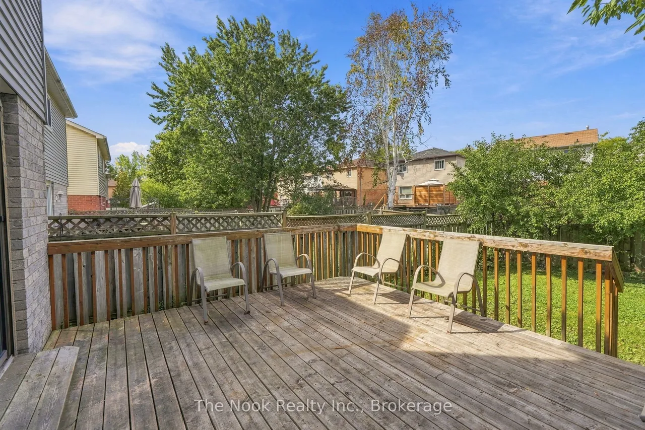 27 Field Crescent — photo 34