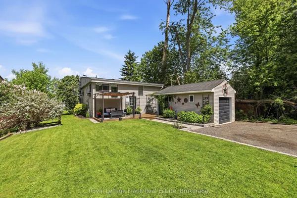 18 Armstrong Avenue — photo 2