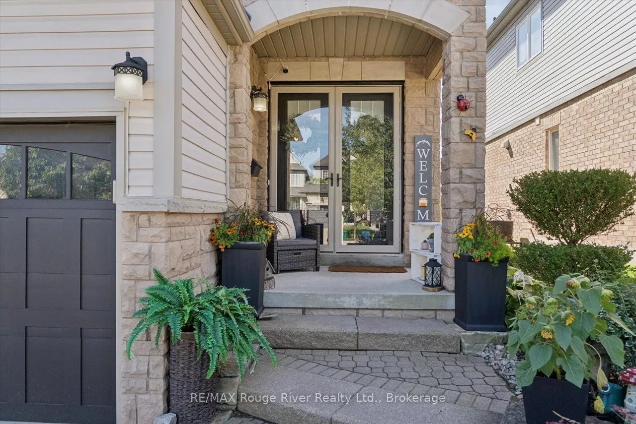 27 Bagnell Crescent — photo 3
