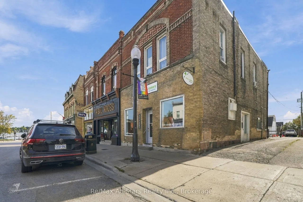 160 Queen Street — photo 3