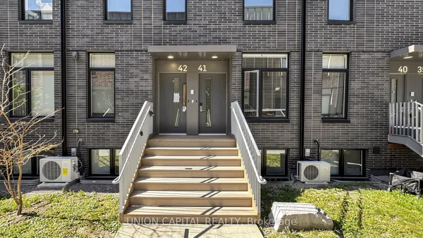 1740 Simcoe Street N, Unit 42 — photo 2