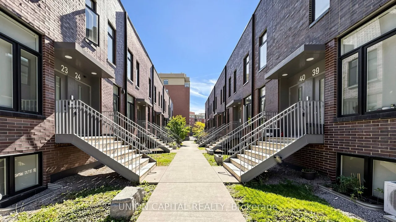1740 Simcoe Street N, Unit 42