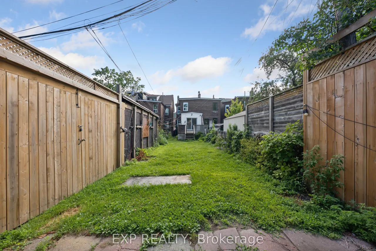 511 Carlaw Avenue — photo 28