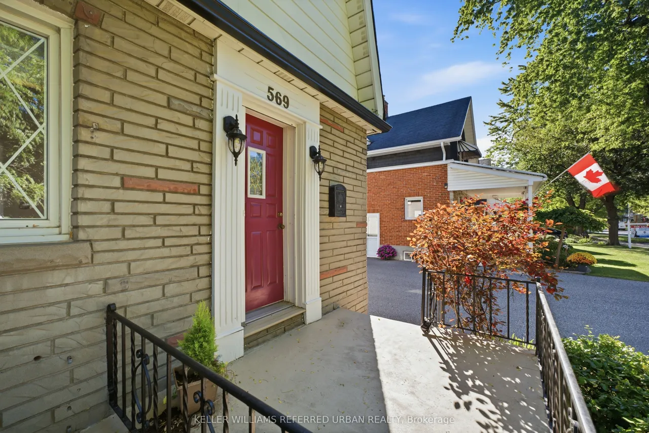 569 Masson Street — photo 3