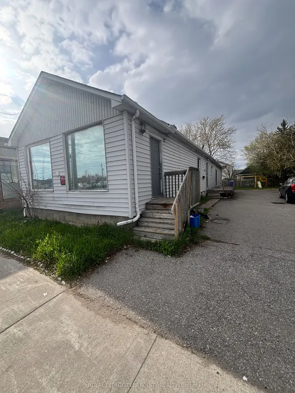 252 Bloor Street E — photo 2