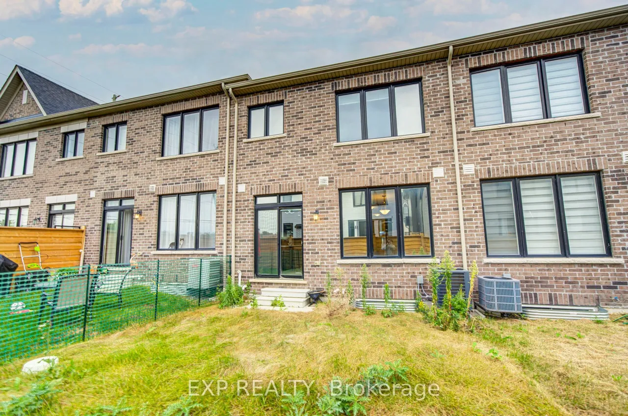 1095 Thompson Drive — photo 49