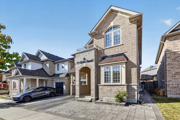 39 Skelton Crescent — photo 2