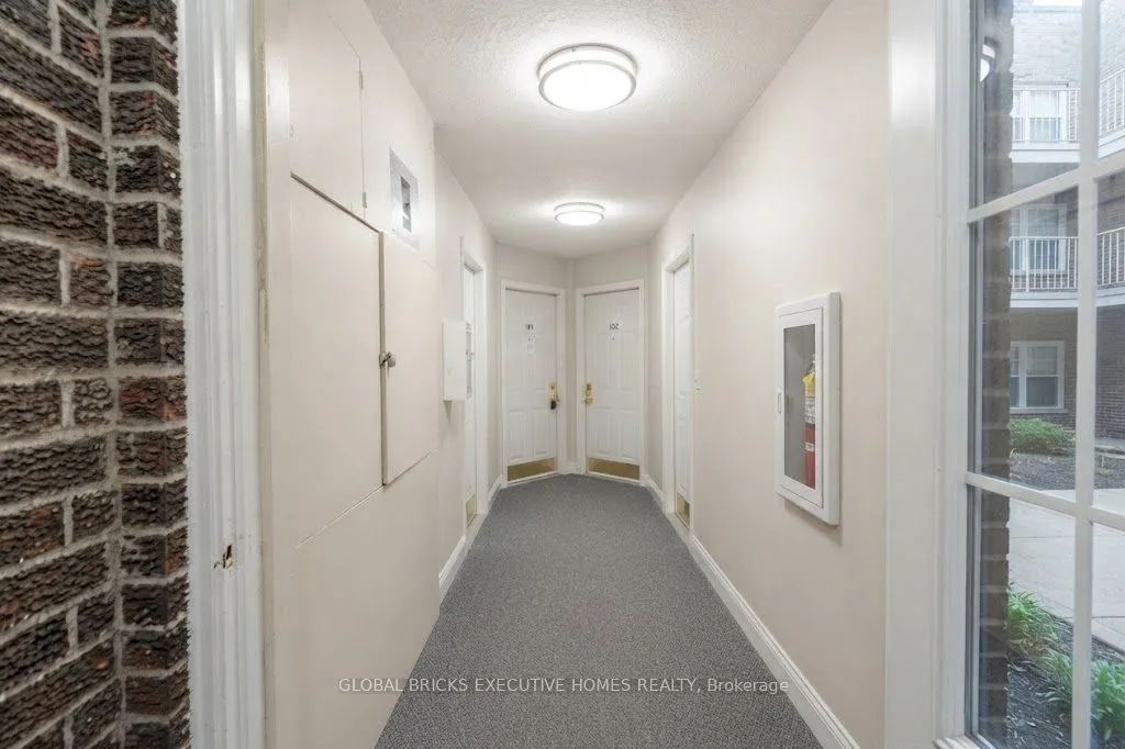 1010 Glen Street, Unit 124 — photo 21