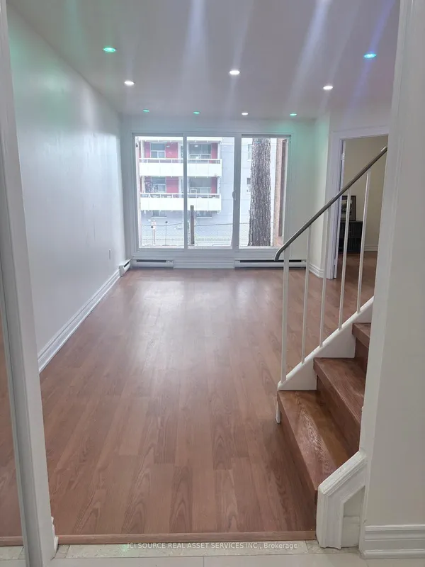 100 Mornelle Court, Unit 1017