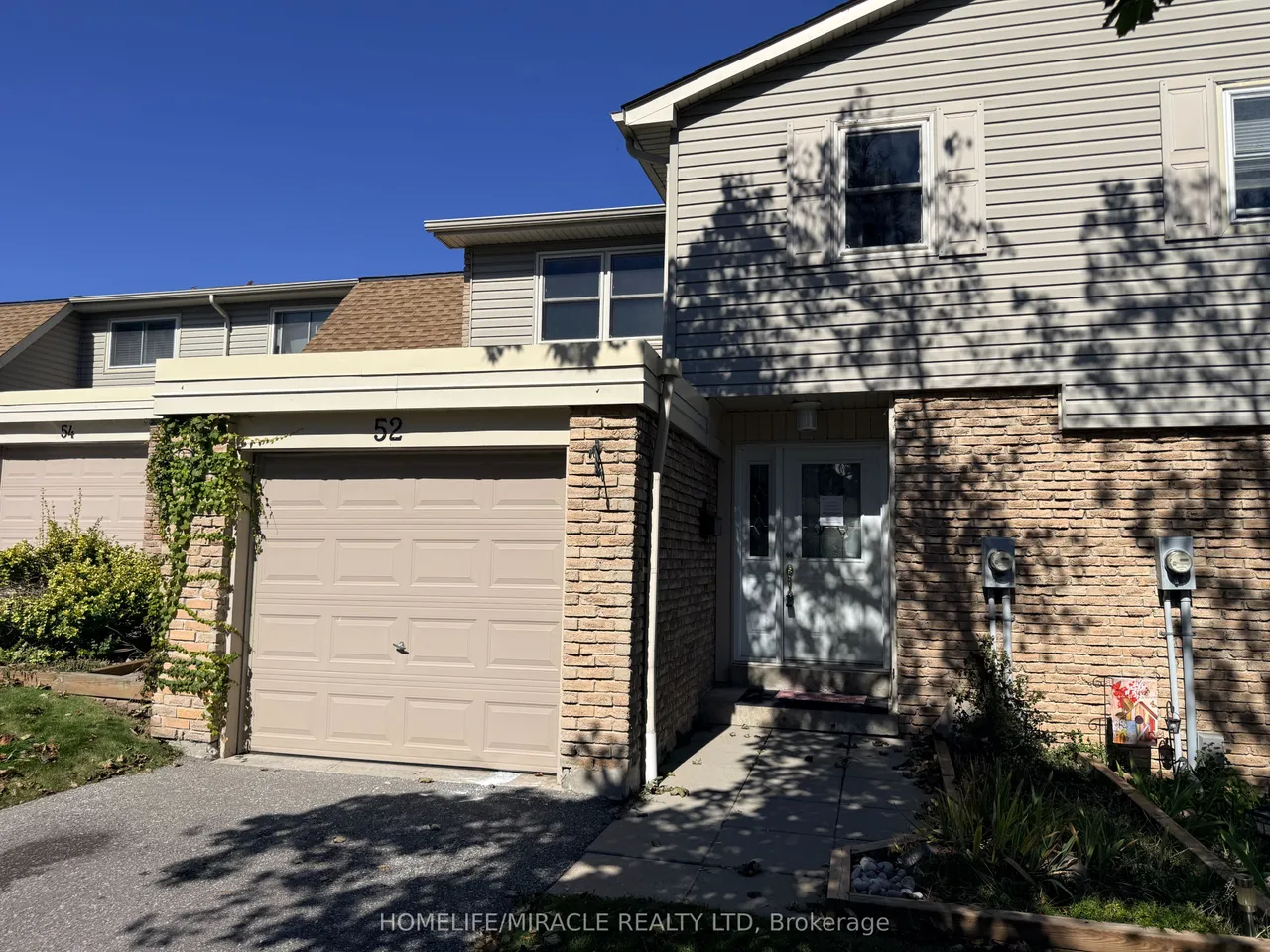 52 Robbie Crescent — photo 2