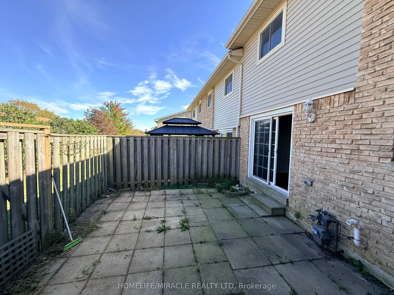 52 Robbie Crescent — photo 26