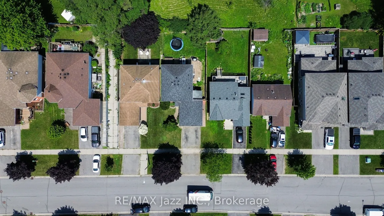 110 Freeland Avenue — photo 49