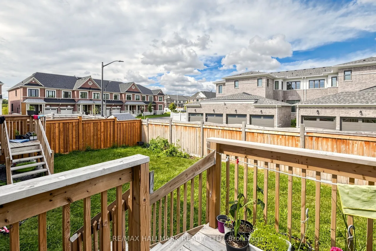 37 Velvet Drive — photo 43