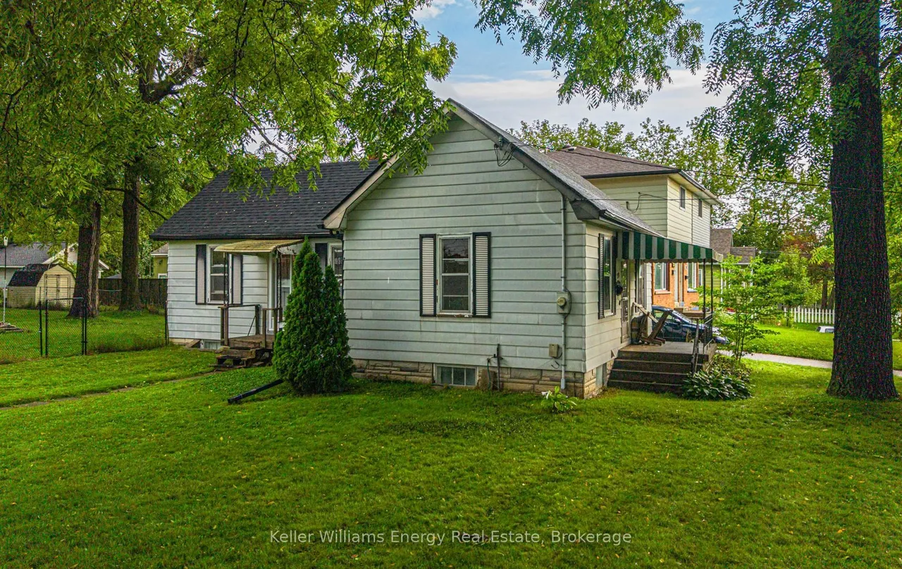 220 Thomas Street — photo 3