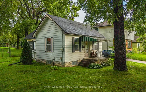 220 Thomas Street — photo 2