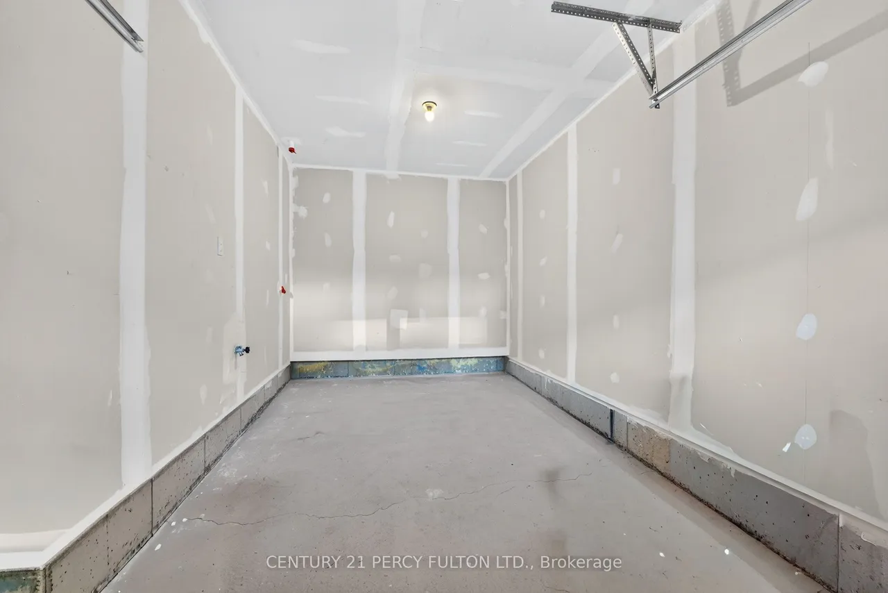 1982 Cameron Lott Crescent — photo 30