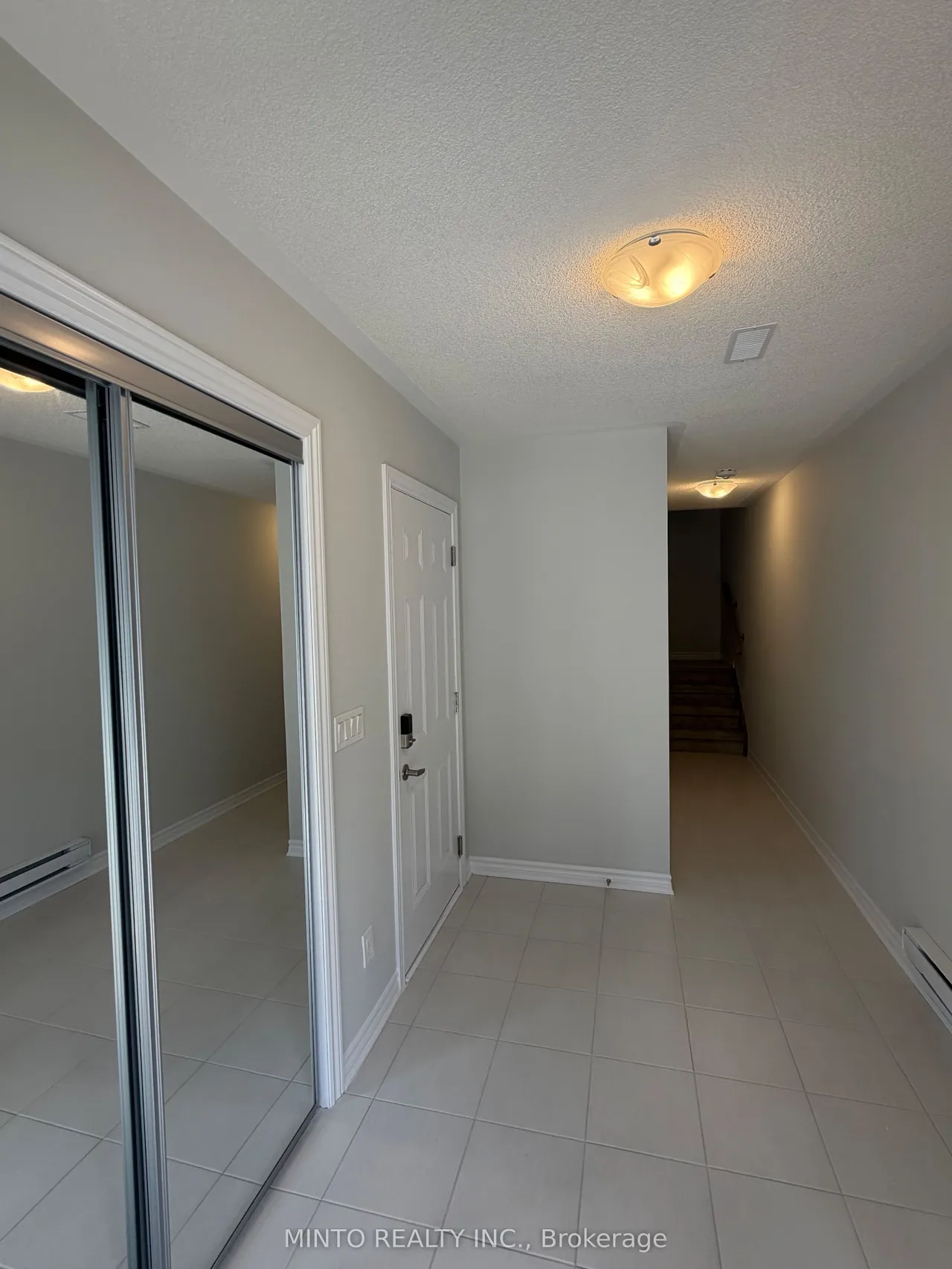 1124 Greentree Path — photo 3