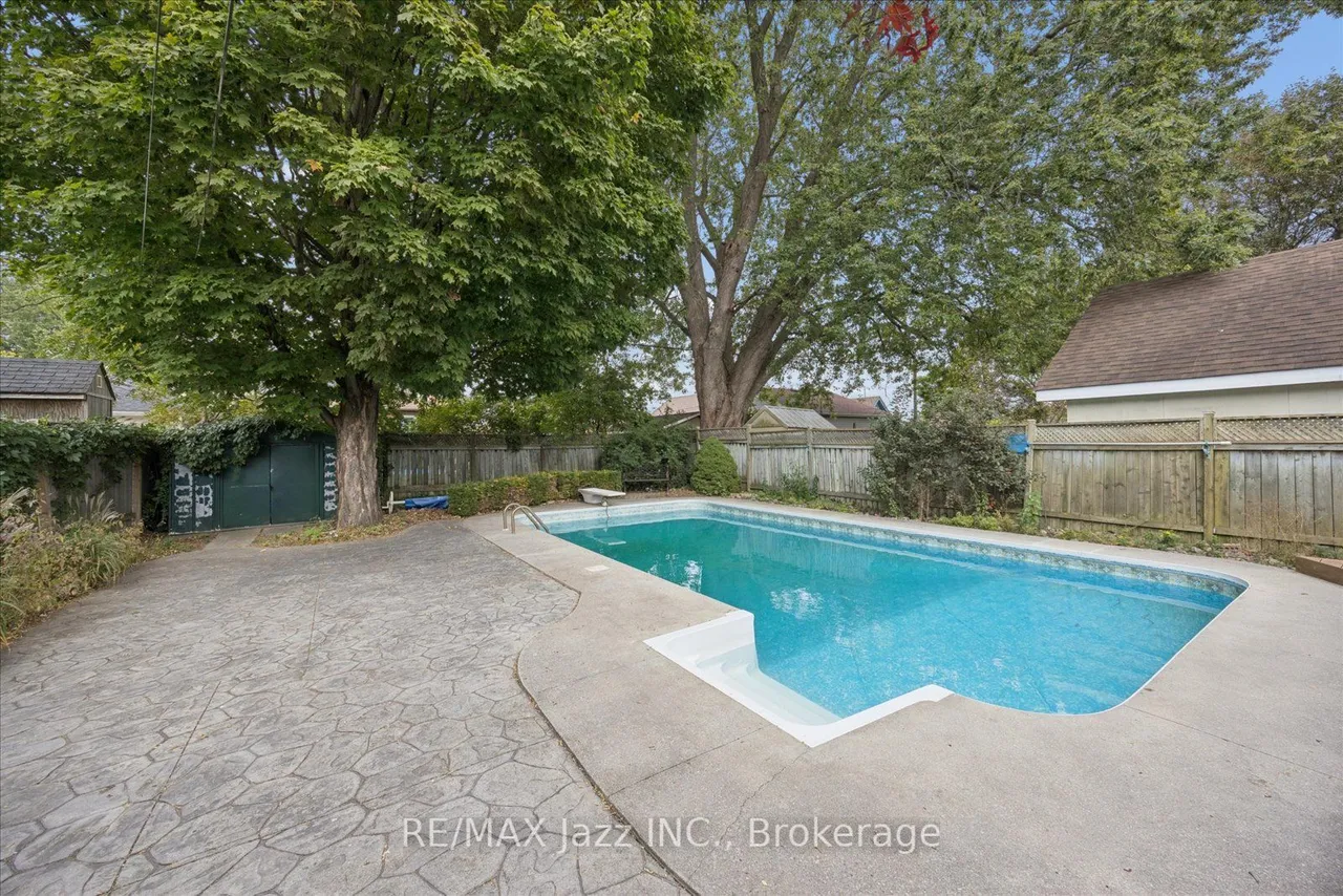 315 Cadillac Avenue S — photo 15
