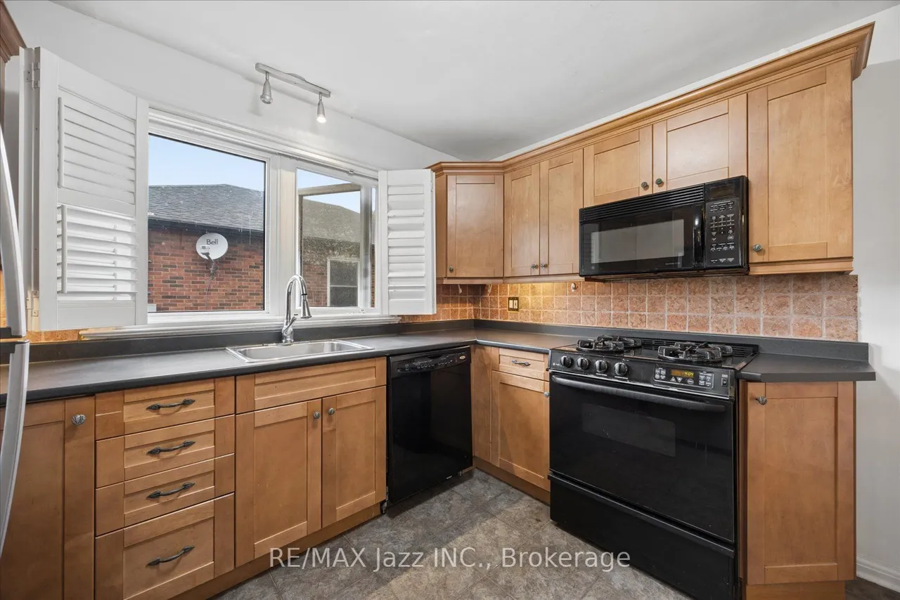 315 Cadillac Avenue S — photo 3