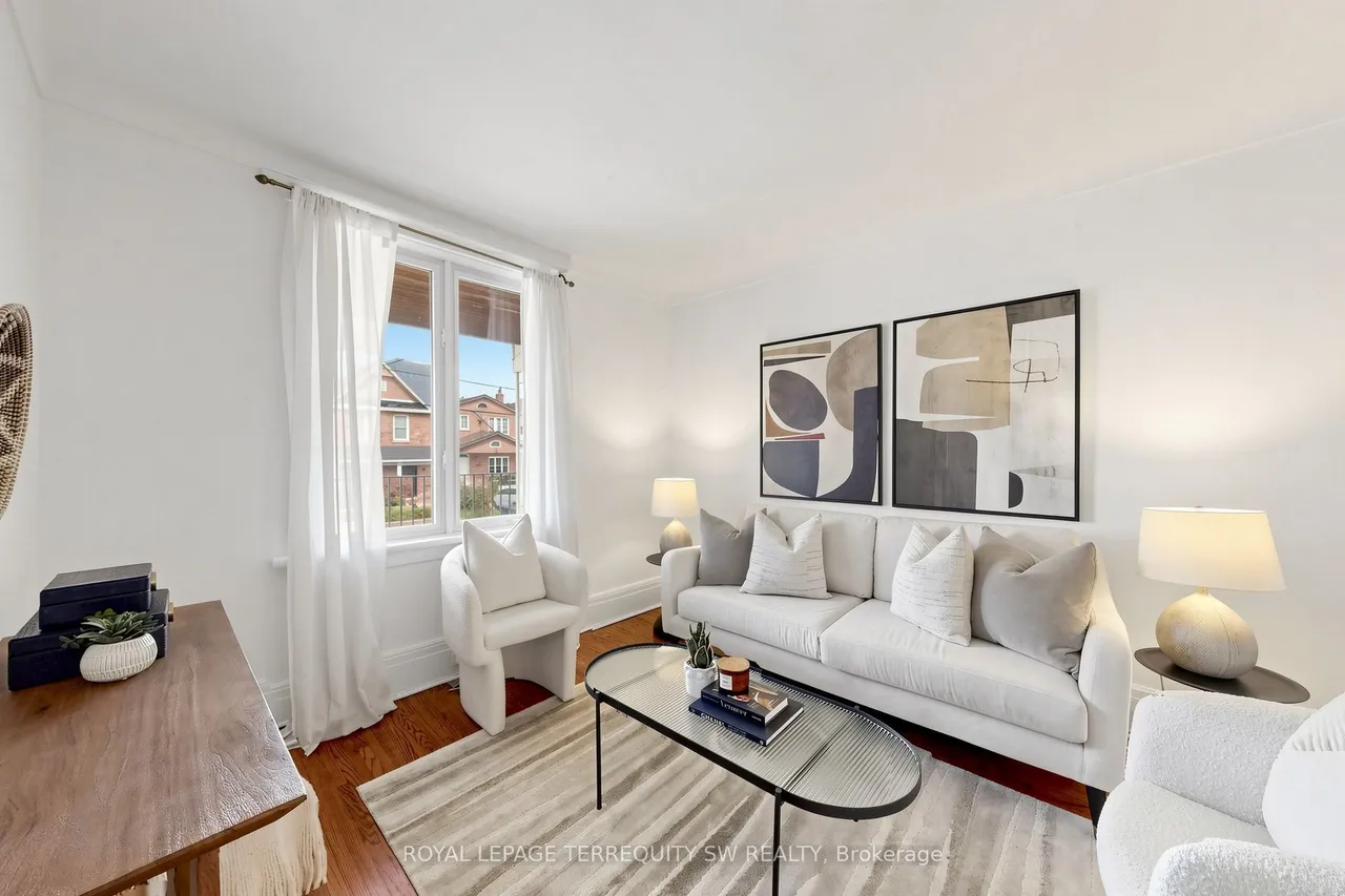 105 Barker Avenue — photo 3