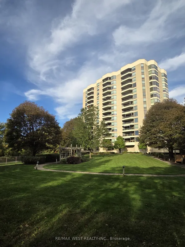 700 Wilson Road N, Unit 305