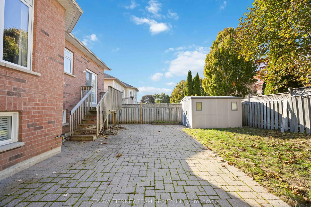 16 Cody Avenue — photo 40