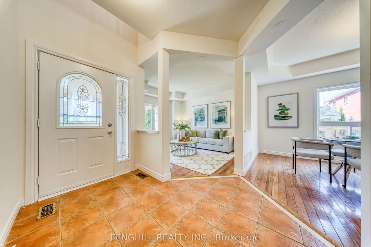 842 Greenleaf Circle — photo 2