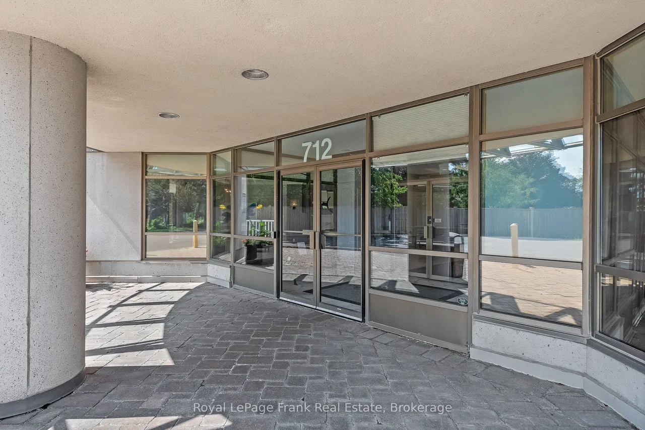 712 Rossland Road E, Unit 602 — photo 3