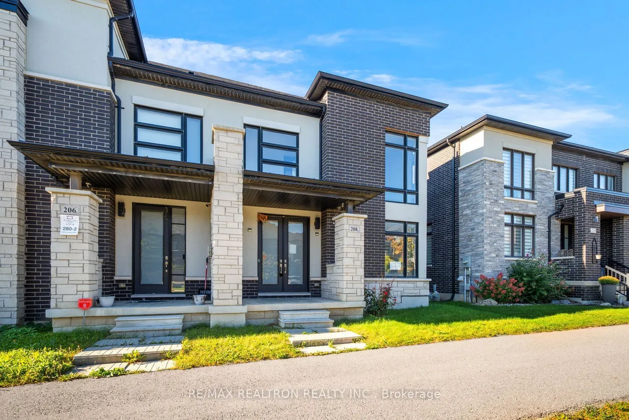 208 Coronation Road — photo 2
