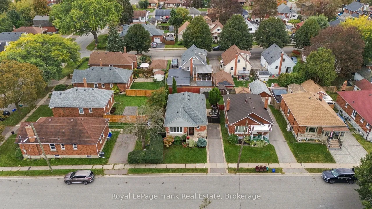 379 Arthur Street — photo 38