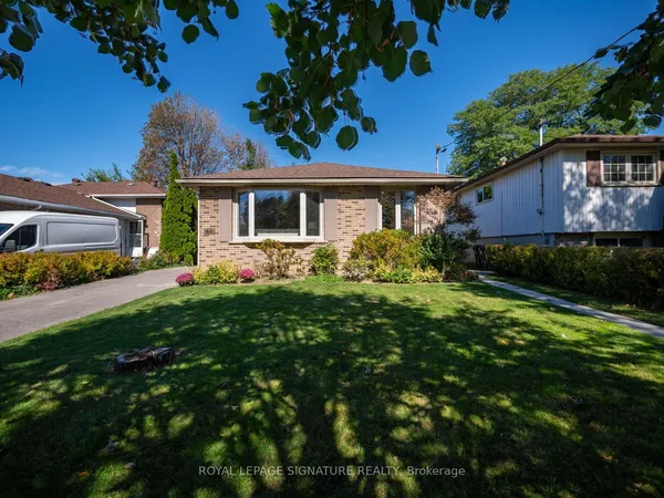 46 Manorglen Crescent — photo 2