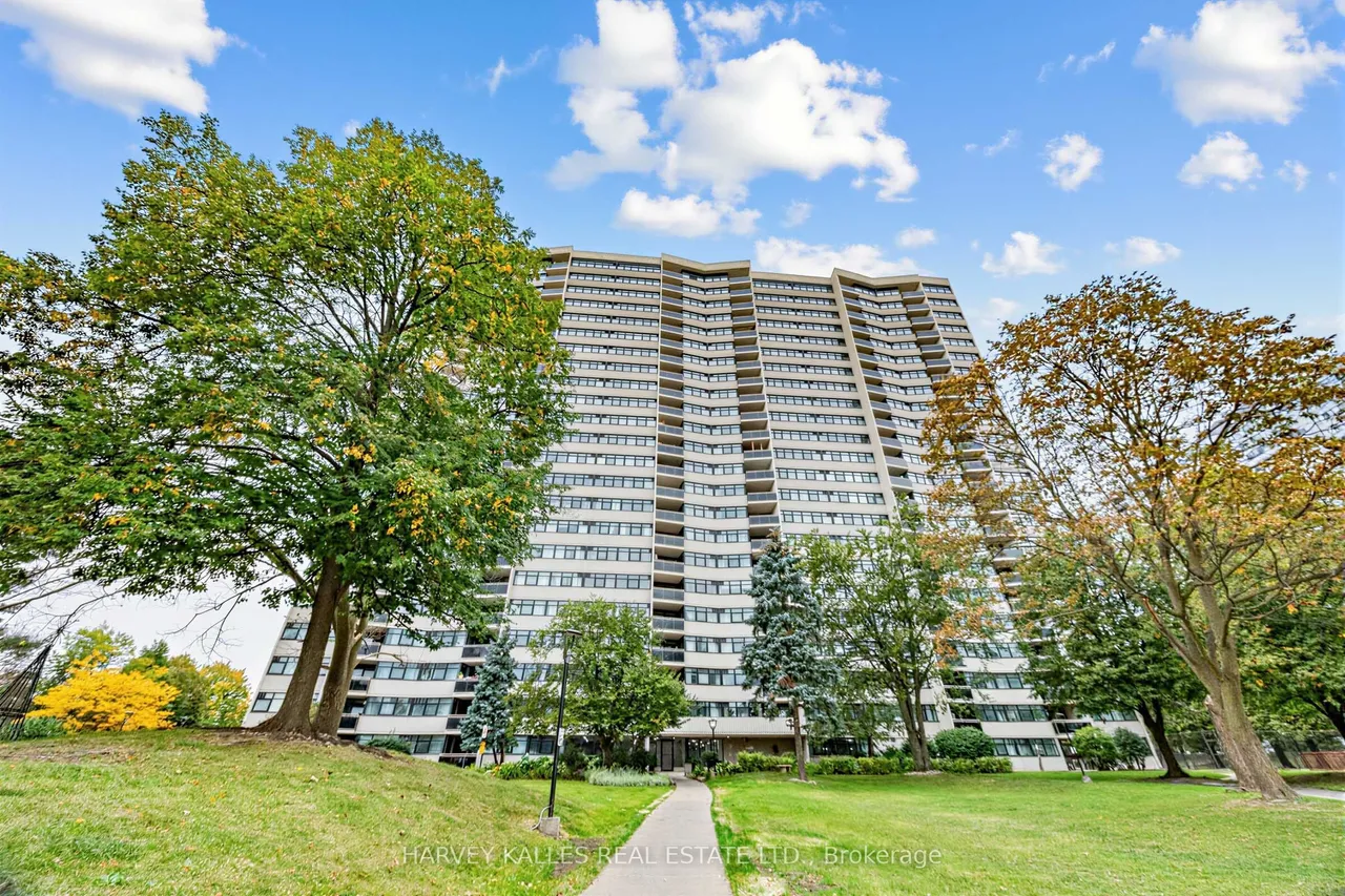 100 Echo Point, Unit 1801