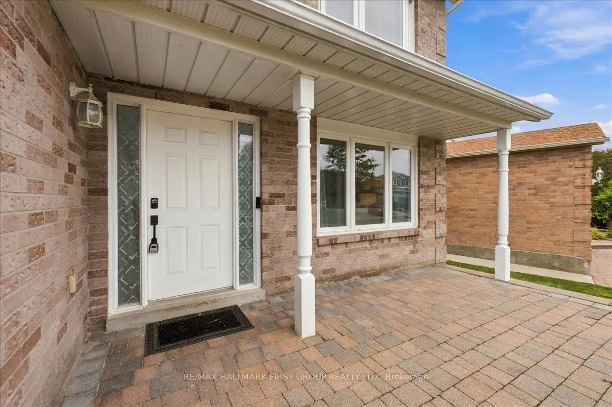 1582 Kelvinway Lane — photo 3